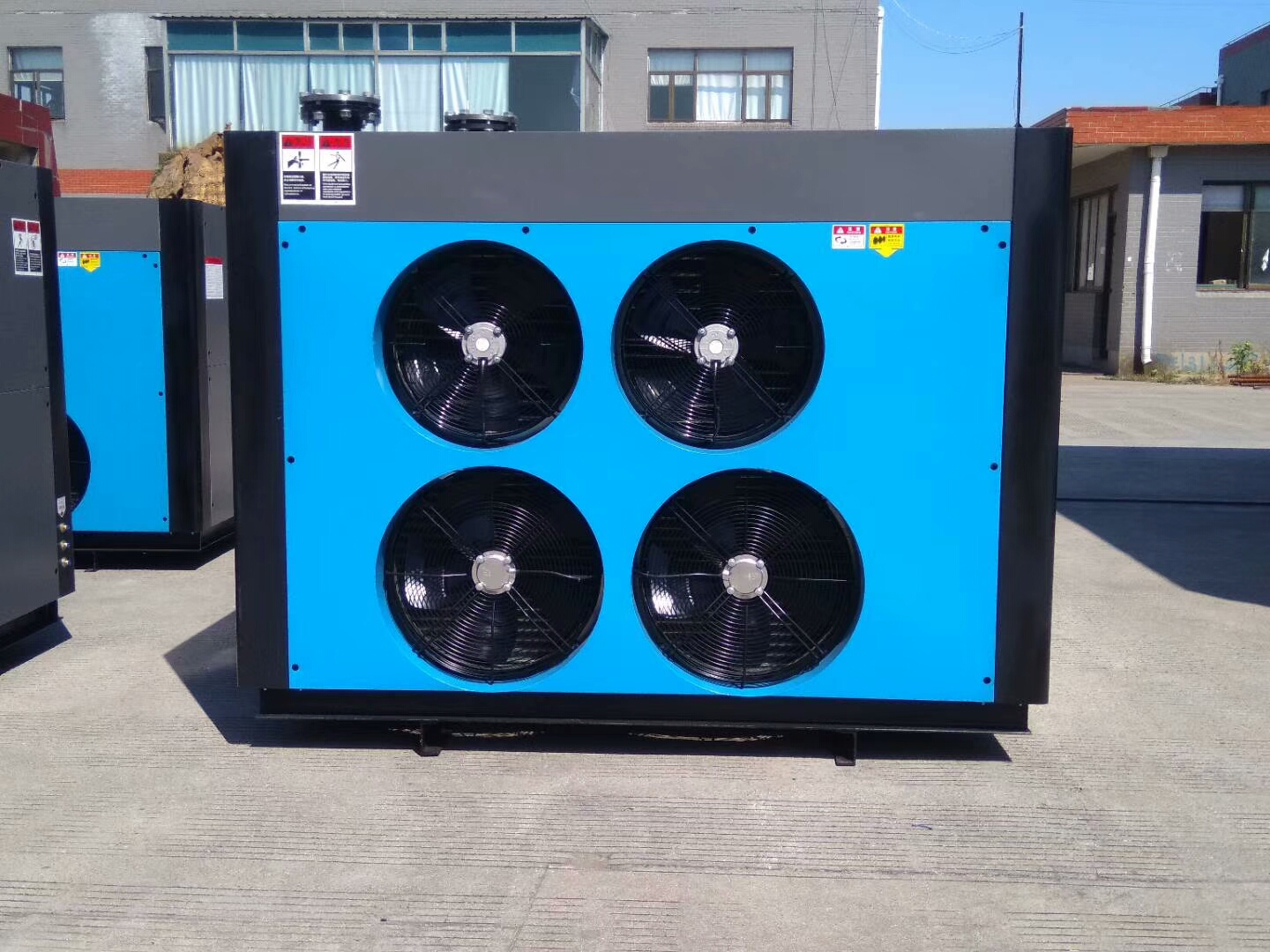 在日常工作过程中，冷干机系统的主要工作